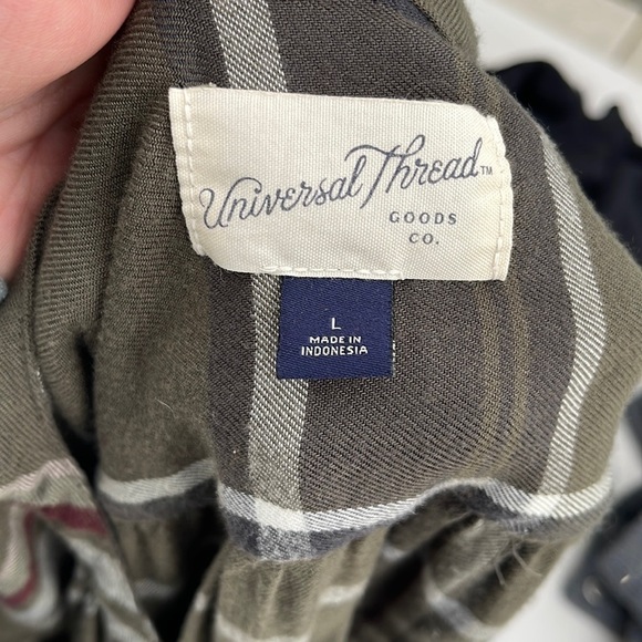 Universal thread Plaid Pullover Top Size Large - Picture 2 of 4
